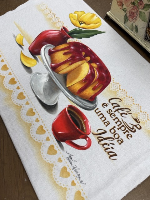Peça pintada à mão 4